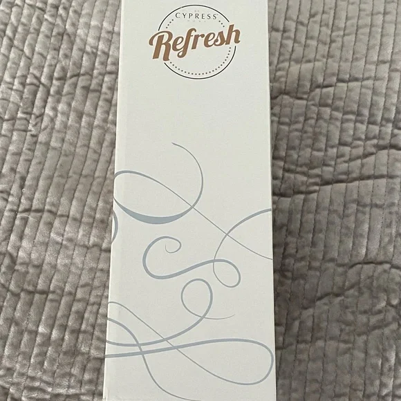 Cypress Home Wedding Day Décor Mr. and Mrs. Champagne Flutes - BRAND NEW!!! - Picture 7 of 13